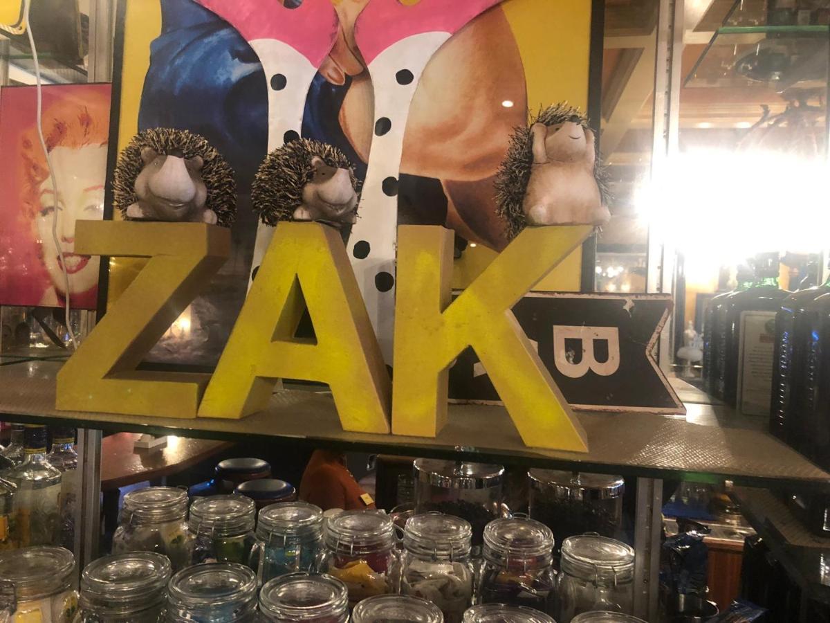 노이하우즌 암 라인팔 Zak Neuhausen 호스텔 외부 사진